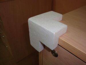 защитные уголки из пенопласта, купить уголки из пенопласта, пенопластовые уголки для упаковки купить, уголки из пенопласта, уголок пенопластовый купить, уголок пенопластовый упаковочный, уголок упаковочный из пенопласта,
